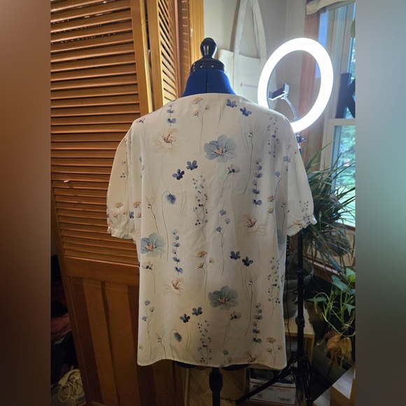 Floral Lace Trim Blouse - White and Blue - Picture 2 of 2